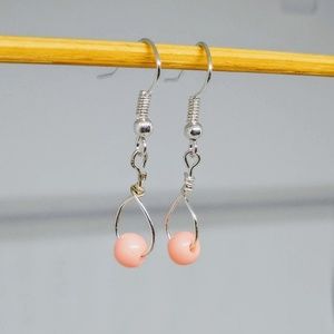 🎲B1G3 Free🎲Pink Drop Bead earrings